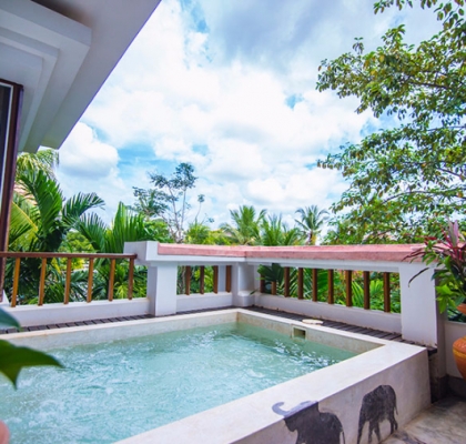 Mane Royal Jacuzzi Suite